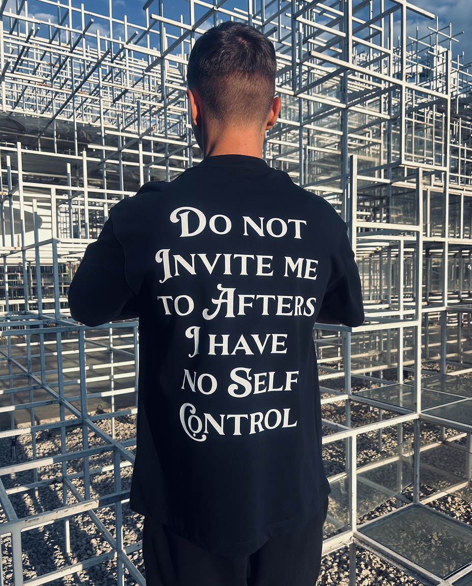 Do Not Invite Me - Tee - black/white — lifestyle 2